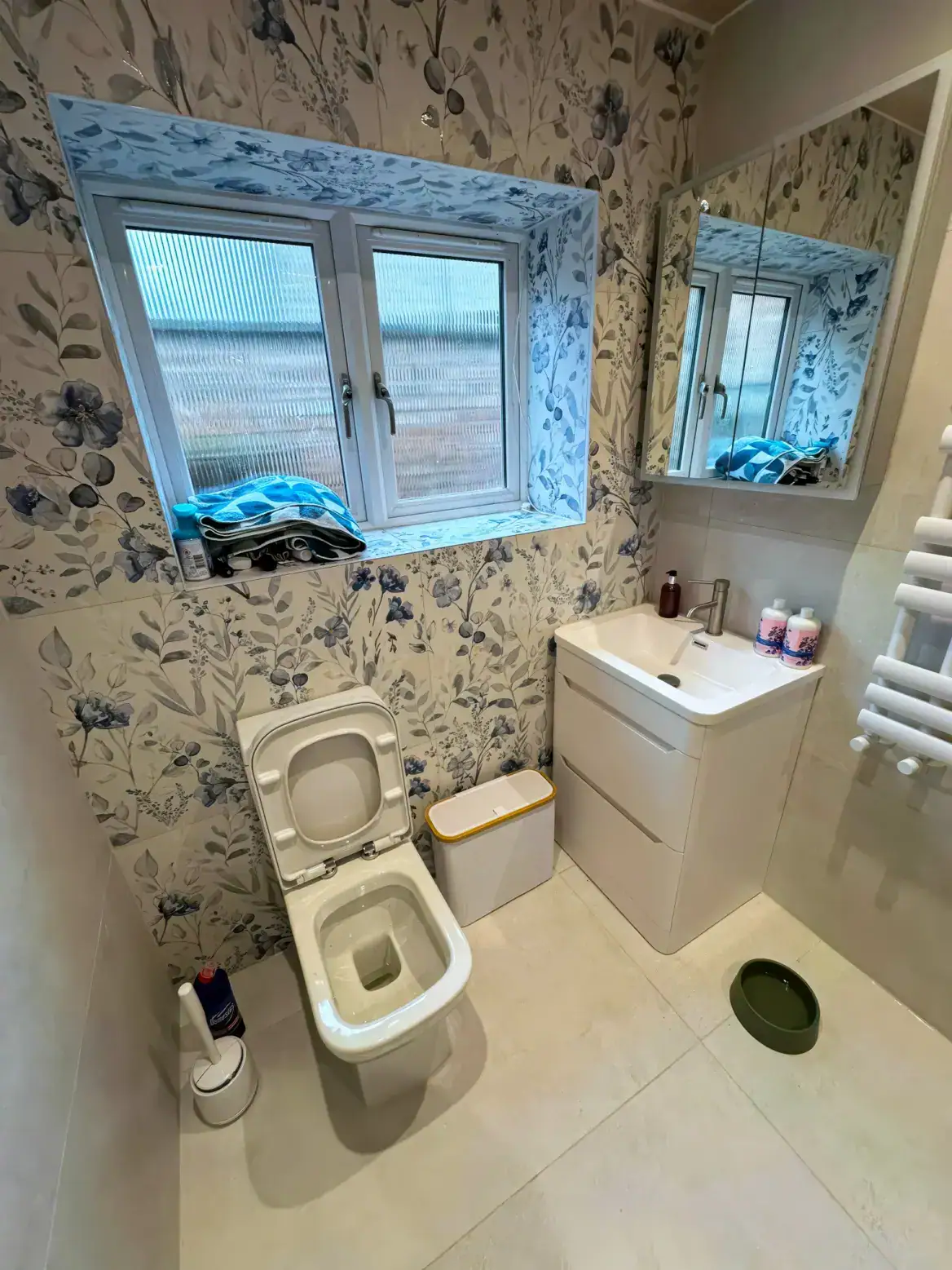 Botanical Elegance 03