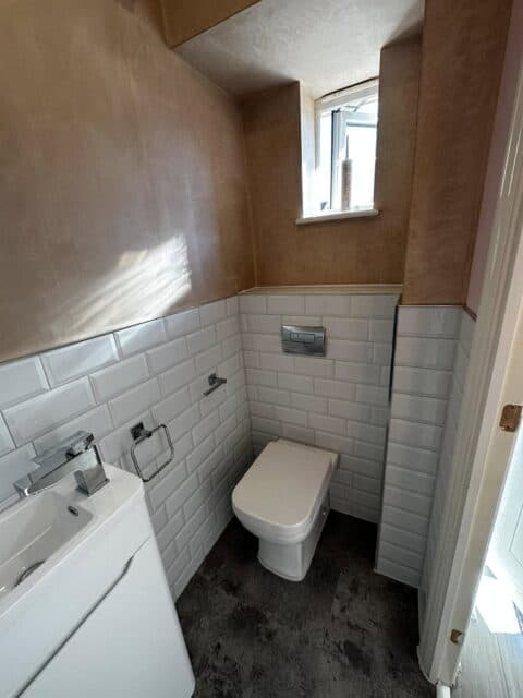 Classic Metro Style Toilet Refurb 02